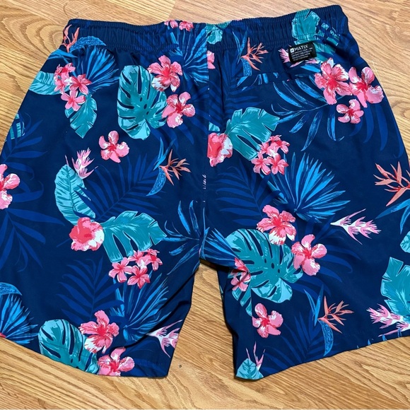 Matix Blue and Pink Floral Board Shorts size Large - Picture 2 of 4